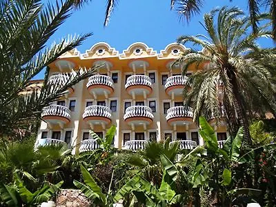 Flamingo 3*